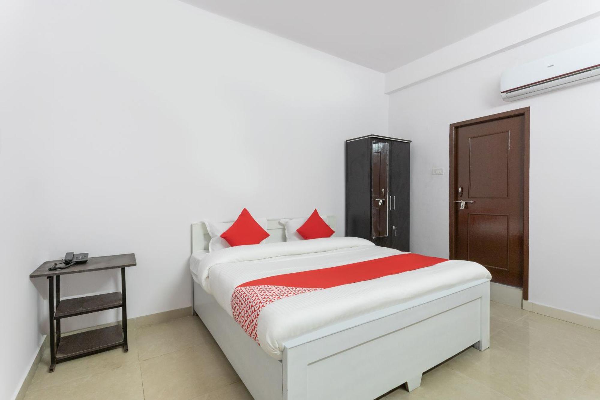 Hotel O Golden Star Bhopál Kültér fotó