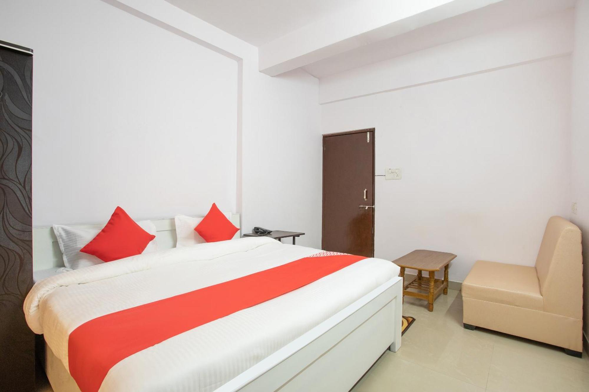 Hotel O Golden Star Bhopál Kültér fotó